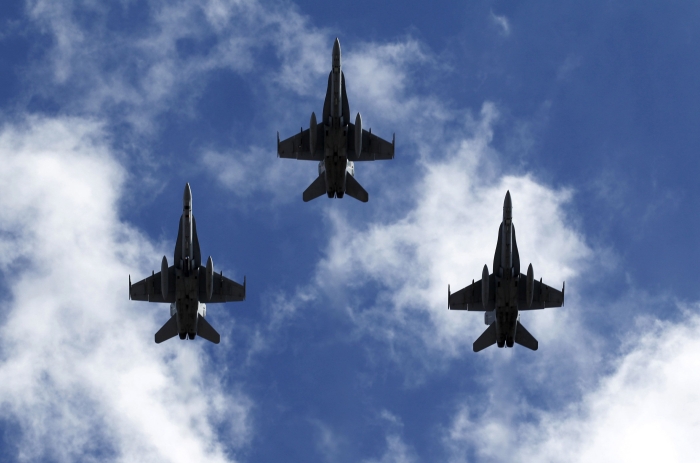 Scene terifiante. Avion de luptă pakistanez, prăbuşit la Islamabad