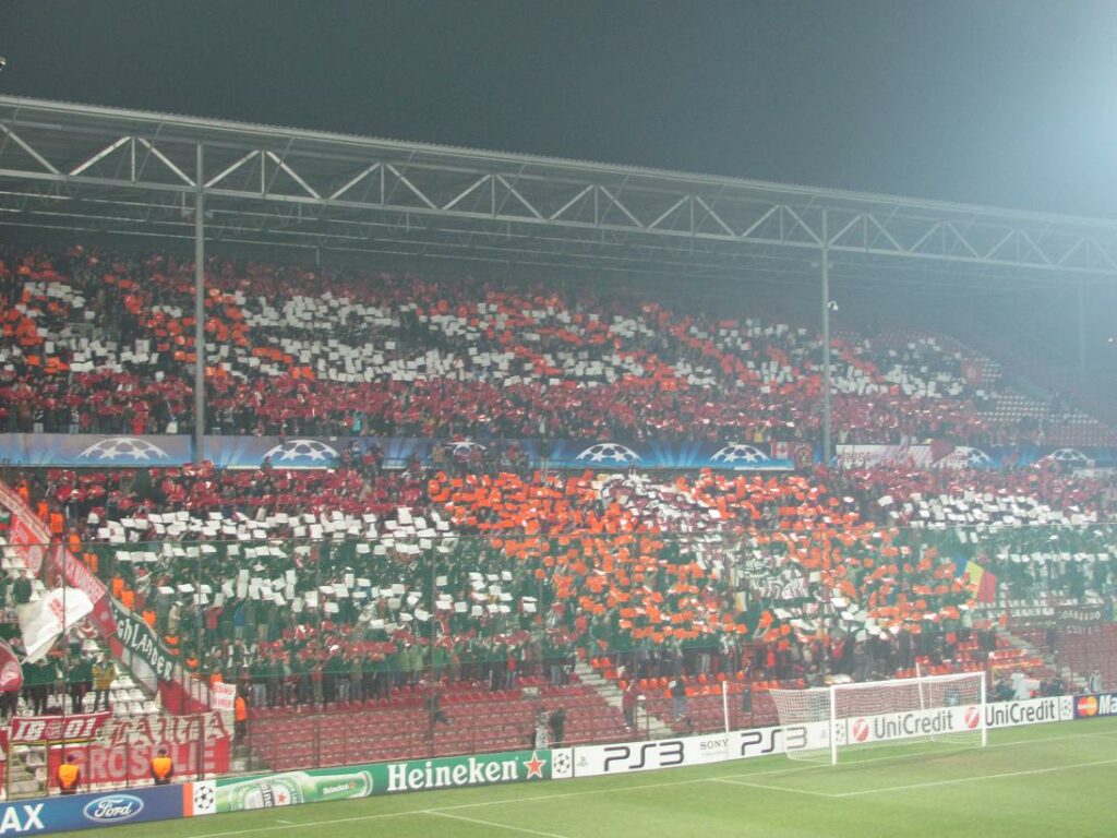 CFR Cluj, amendată cu 10.000 de lei. 15 persoane sancţionate după CFR - Dinamo