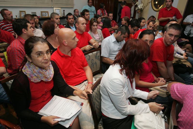 Cine minte în cazul ordonanţei creditelor?