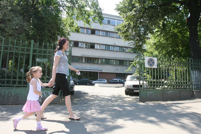 Contracte exorbitante, fără licitaţie, la Ocrotirea Mamei şi Copilului