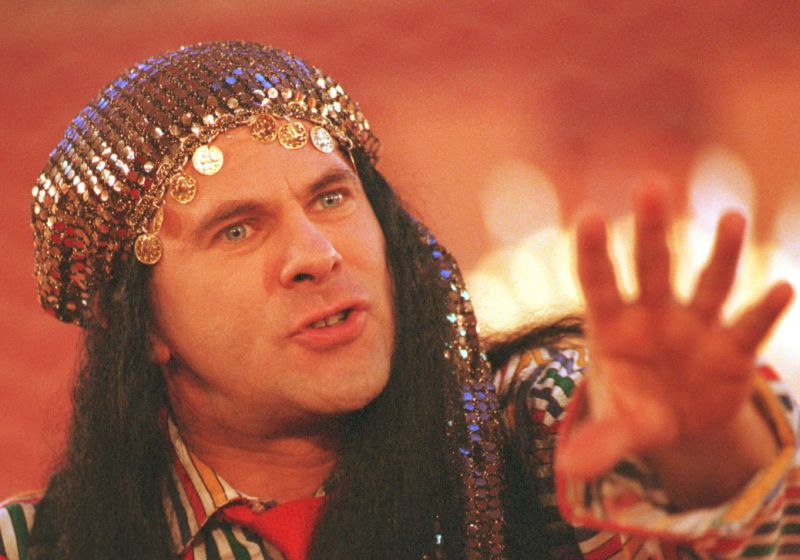 Doru Octavian Dumitru îşi anunţă retragerea