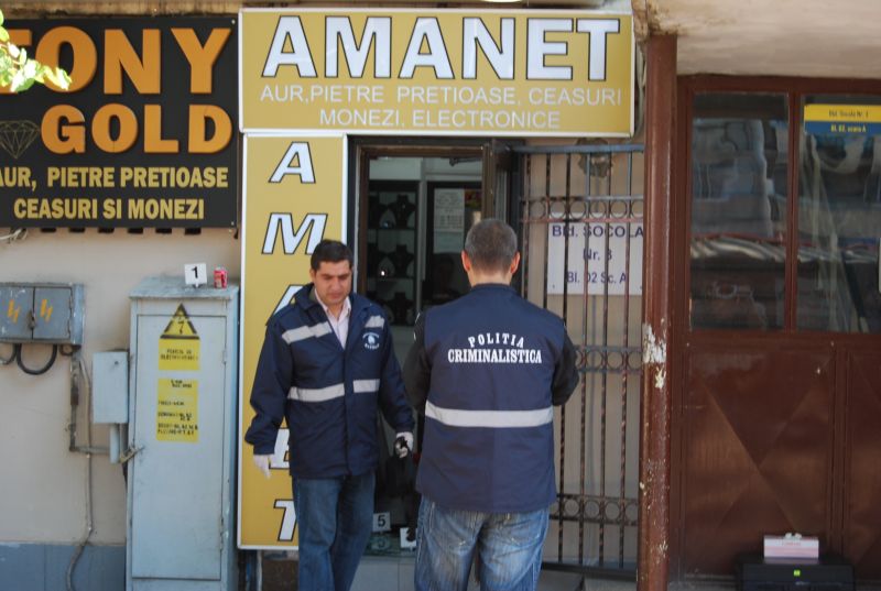 Familie păgubită cu 11.000 de lei de prietenii de joacă ai copilului