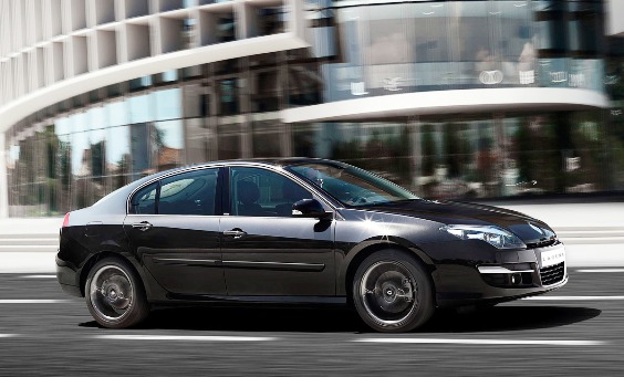 Franţa creşte vârsta de pensionare, Renault o micşorează