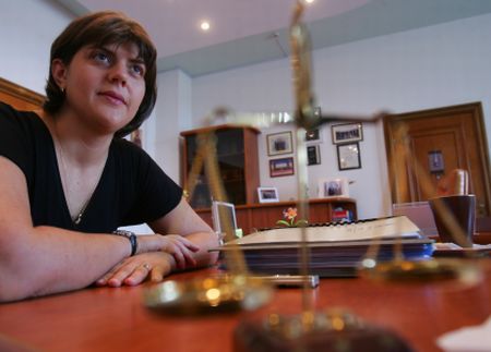 Kovesi: "Constituţia, piedică în lupta împotriva evaziunii fiscale"