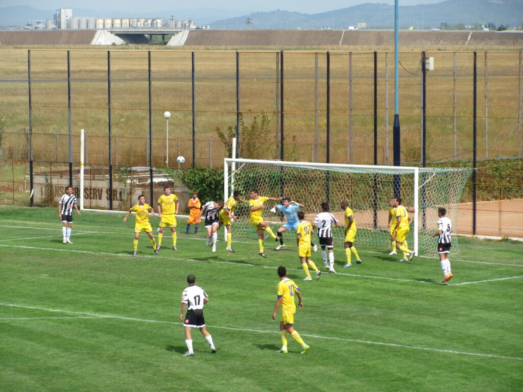 Liga a II-a, Etapa a XIII: Cu ghinion pentru Petrolul