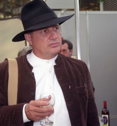 Mircea Dinescu a câştigat, în primă instanţă, procesul cu ANI privind incompatibilitatea