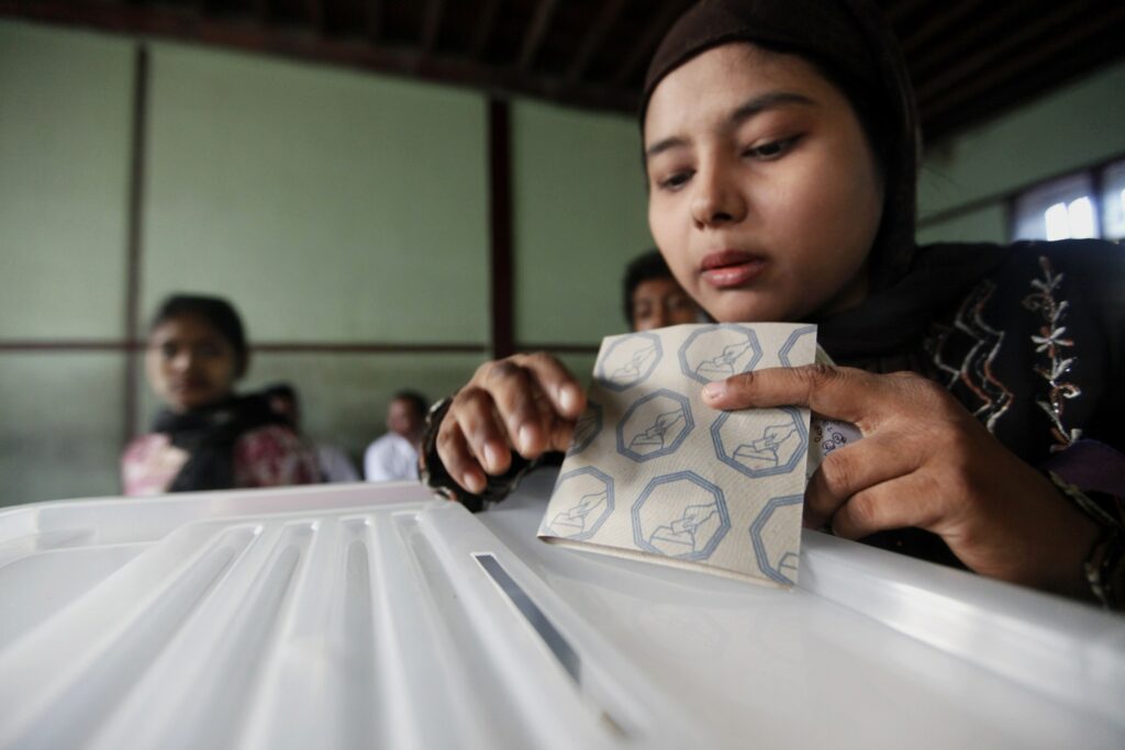 Myanmar: primul scrutin din ultimii 20 de ani nu a fost nici liber, nici corect