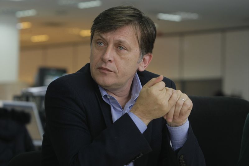 PNL refuză invitaţia lui Băsescu, dar îl "convoacă" pe Boc la consultări