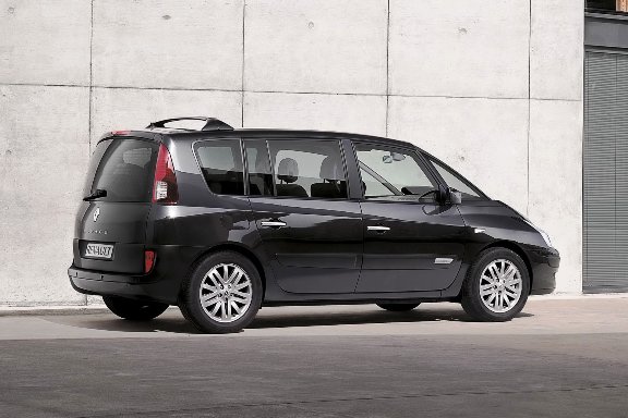 Renault a relansat Espace, un model familial care ţine să fie cool
