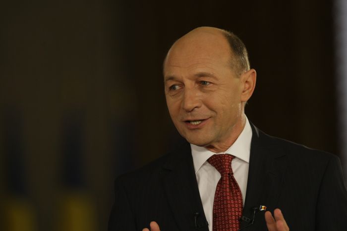 "Romii" se apără cu istoria şi Constituţia României de "ţigani"
