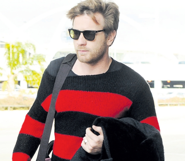 SERIAL: "Roşu şi Negru"