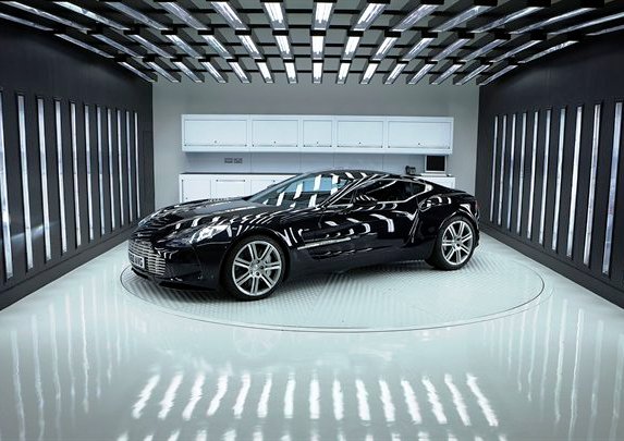 Aston Martin One-77 (1,4 milioane de euro) se vinde ca pâinea caldă