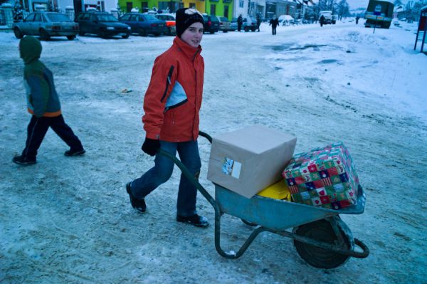 Bistriţa Năsăud Camionul De Crăciun Un Exerciţiu De Solidaritate