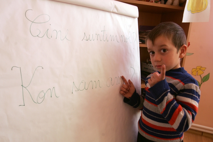 Două milioane de euro pentru integrarea romilor