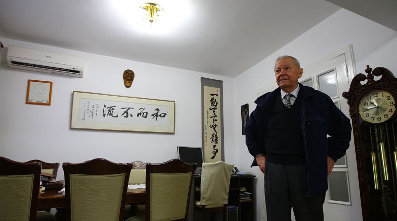 Românul care le-a suflat în ureche celor doi Kim