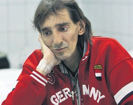 Baricada anticomunistă a mai pierdut un erou: Cristi Paţurcă