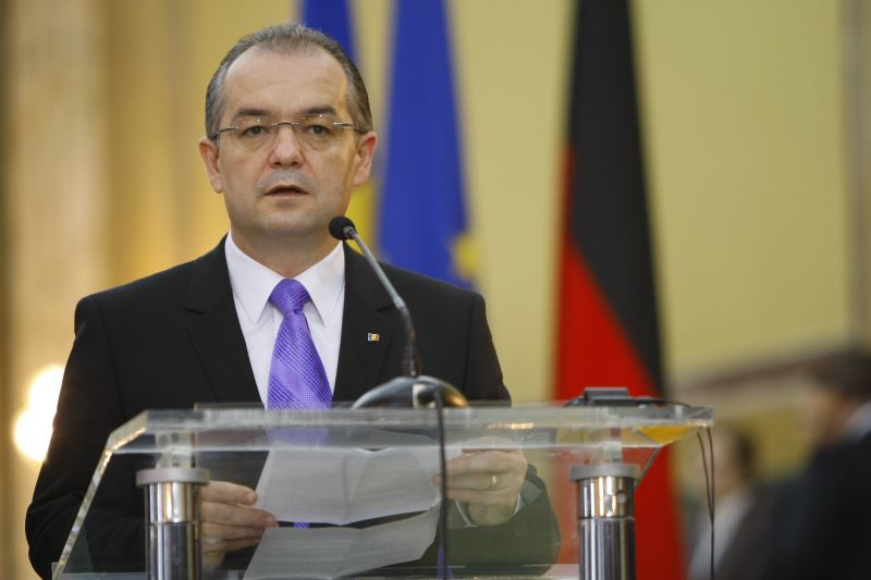 Boc: Guvernul poate lua contramăsuri dacă preţul la carburanţi e nejustificat