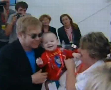 Ce vedete au apelat la mamele surogat