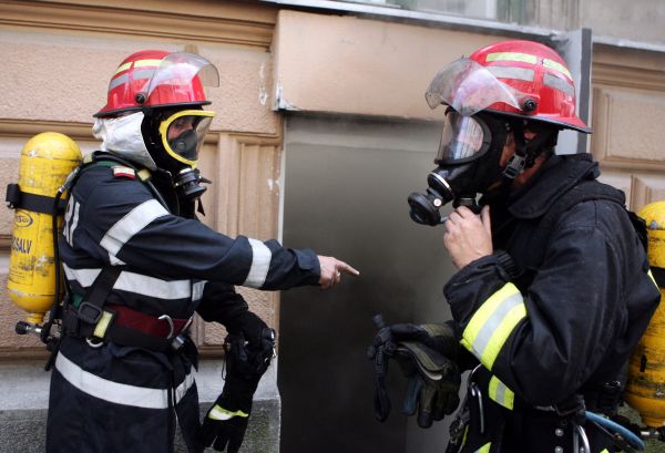 Incendiu în Voluntari, judeţul Ilfov. Un bărbat şi-a pierdut viaţa