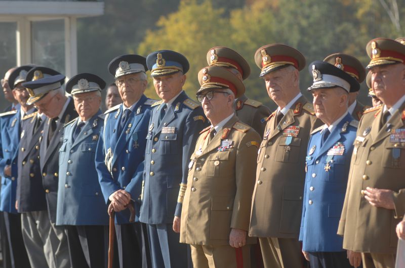 MApN: rezerviştii păgubiţi vor primi banii înapoi