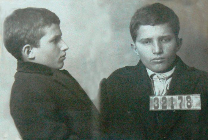 Tânărul Ceauşescu loveşte România interbelică din dosarele Siguranţei