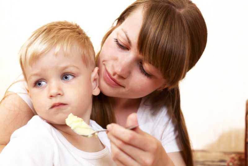 Alergiile la alimente îi fac pe copii anxioşi şi singuratici