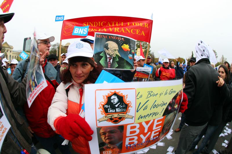 Calendarul Codului Muncii: asumare, moţiune, proteste