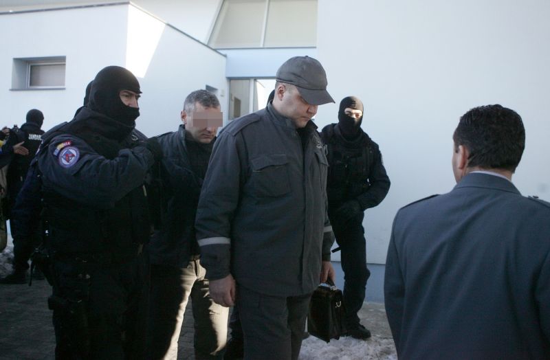 "Camorra" Moraviţa: 100.000 de euro pe tură