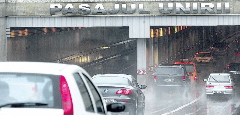 Carambol în Pasajul Unirii din Capitală