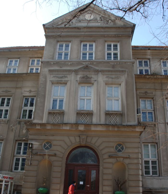 Comasarea spitalelor naşte mamuţi