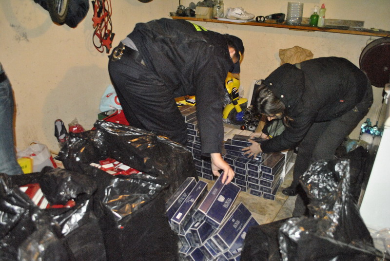 Contrabandişti de ţigări români și sârbi, cercetaţi la Timișoara