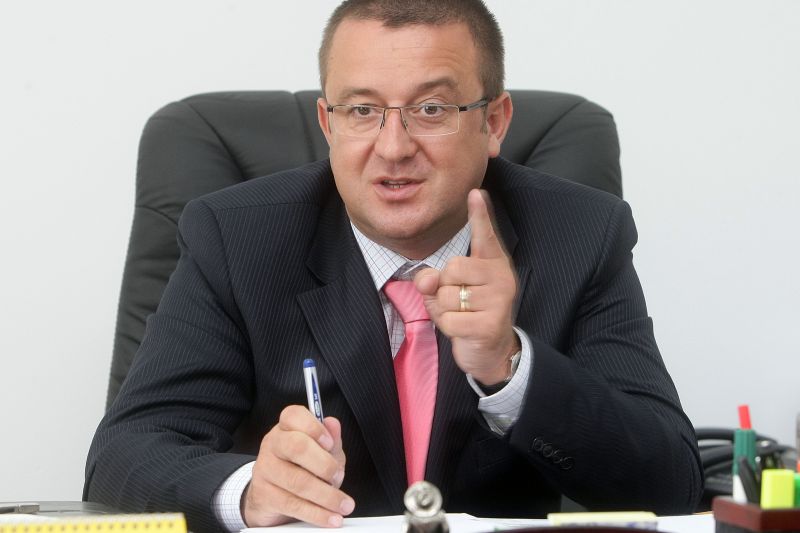 Cum a descoperit Garda Financiară două reţele de vânzători de marfă ilegală din China