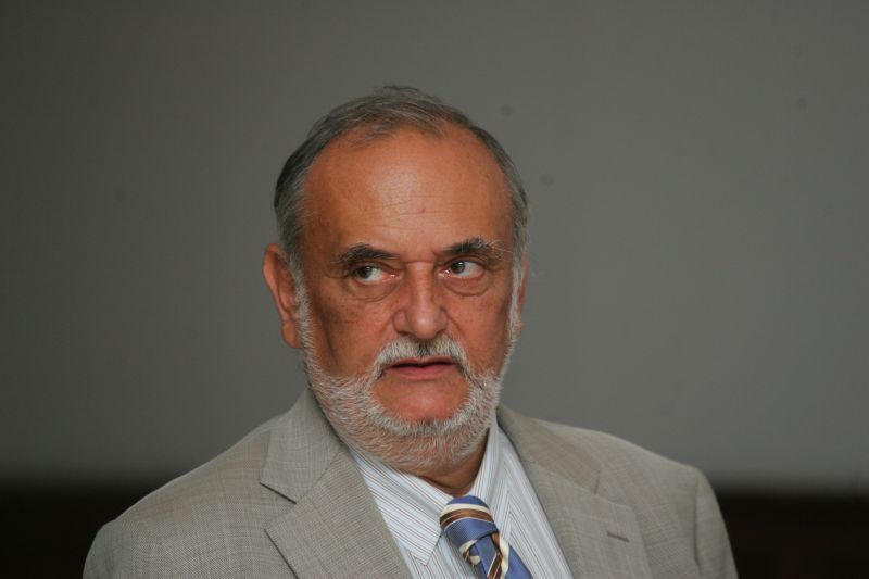 E definitiv: Patriciu, ascultat ilegal de SRI