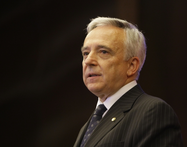 Isărescu: Afaceri în România sună a afacerism