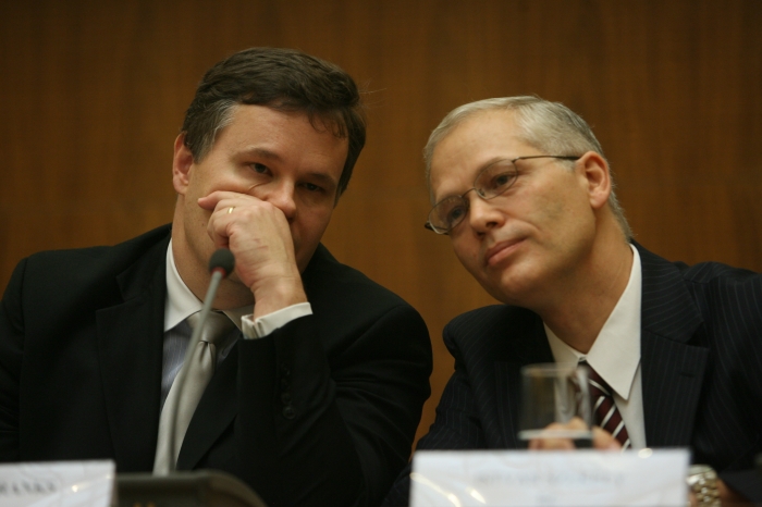 Jeffrey Franks, FMI: Energia electrică pentru populaţie se va scumpi până în 2015