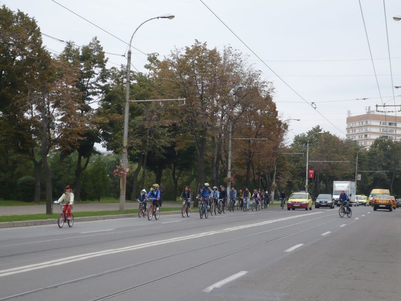 Mersul pe bicicletă, promovat prin ateliere la Iaşi