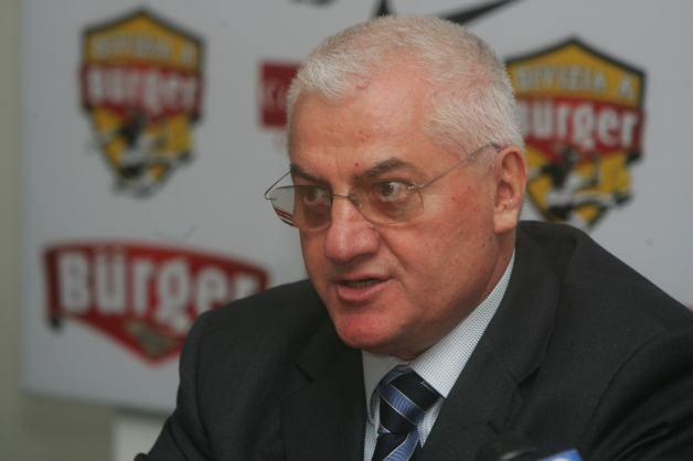 Mitică Dragomir a câştigat un nou război cu Gigi Becali