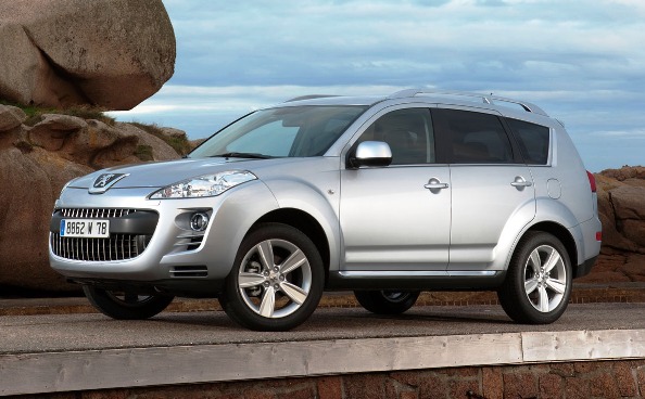 Piaţa auto: atenţie, cad preţurile!