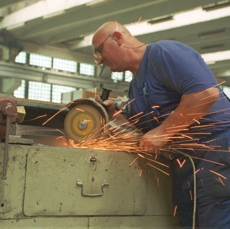România, pe loc fruntaş în UE la comenzile noi din industrie