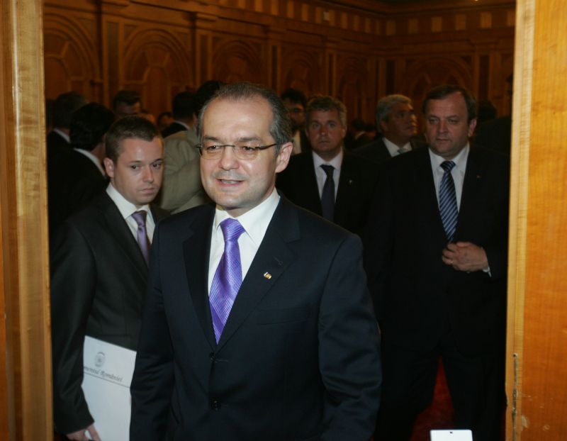 Sindicaliştii: „Boc a susţinut desfiinţarea contractelor colective de muncă la nivel naţional”