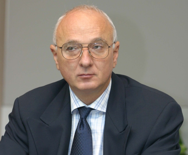 Soţia vameşului arestat Bogatu, în chirie la familia lui Dan Radu Ruşanu