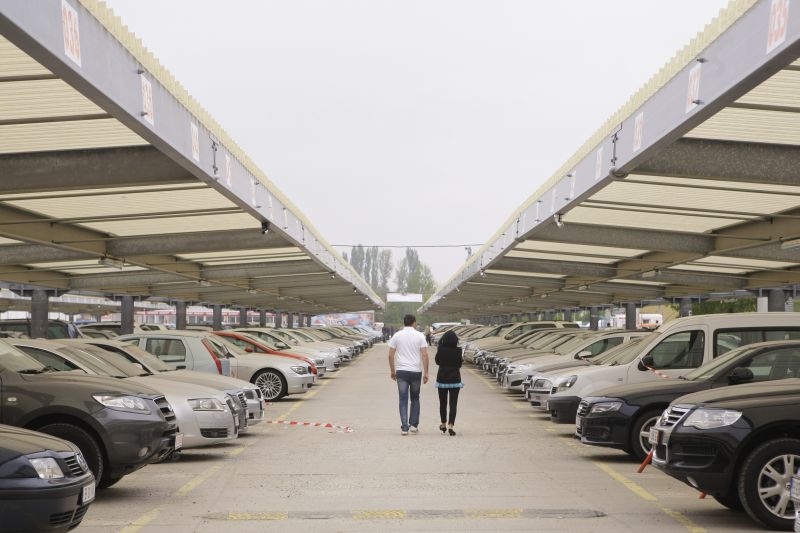 Taxa auto prăbuşeşte piaţa second- hand: nu se mai vinde nimic