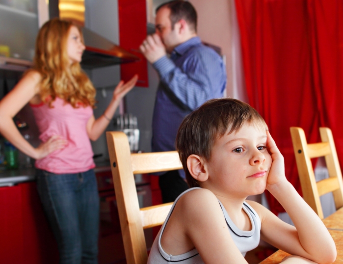 Telefonul Copilului, până la miezul nopţii