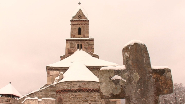 Bisericile de piatră ale Hunedoarei devin subiect de campanie la TVR