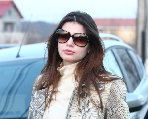 DIVORŢUL COLUMBENILOR: Cum se cosmetizează o relaţie eşuată