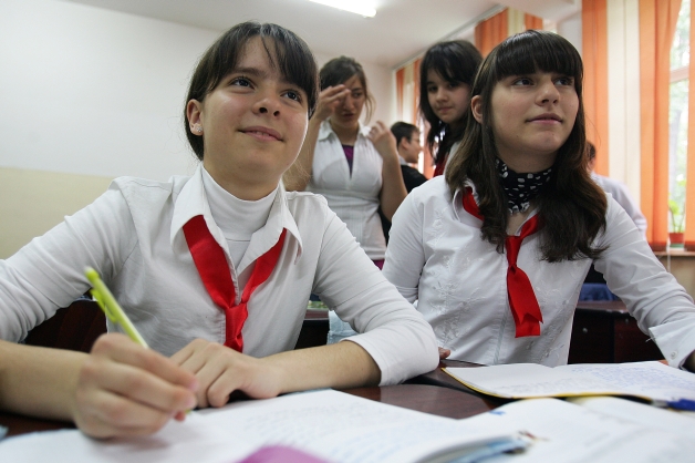 Elevii constănţeni, la lecţii despre pesticide