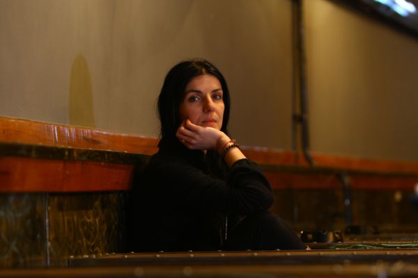 Regizoarea Chris Simion: „Nu am nevoie de laude cumpărate”