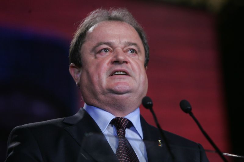 Şahul din vămi: Lincu vrea să mute Regina. Blaga se apără