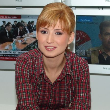 Sanda Nicola, prezentatoarea ştirilor de la postul B1
