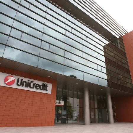 UniCredit Ţiriac: Unul din cinci credite a fost restructurat în 2010